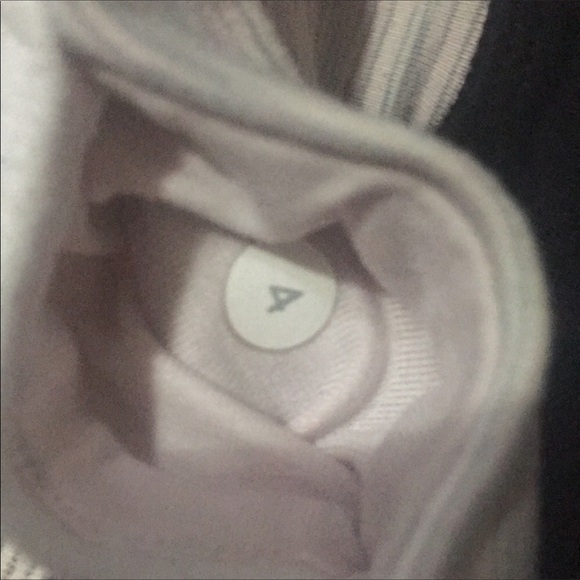 LULULEMON  under wonder crops - Picture 5 of 8
